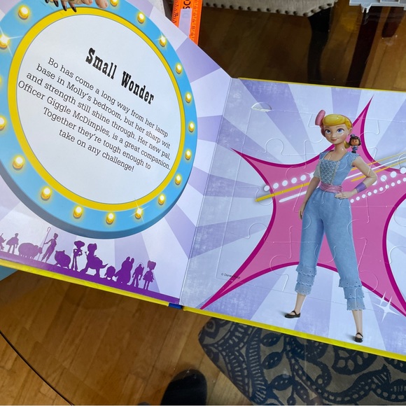 Toy Story 4 Puzzle book.  reads like a book with a puzzle on each page  age 3+ - Picture 6 of 8